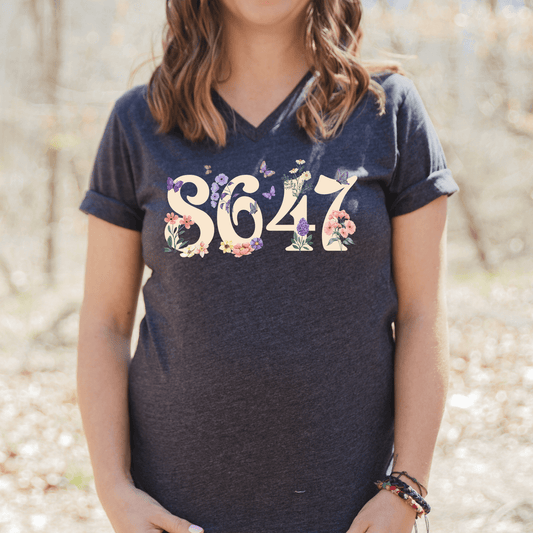 8647 V - Neck - Amyliz Collections