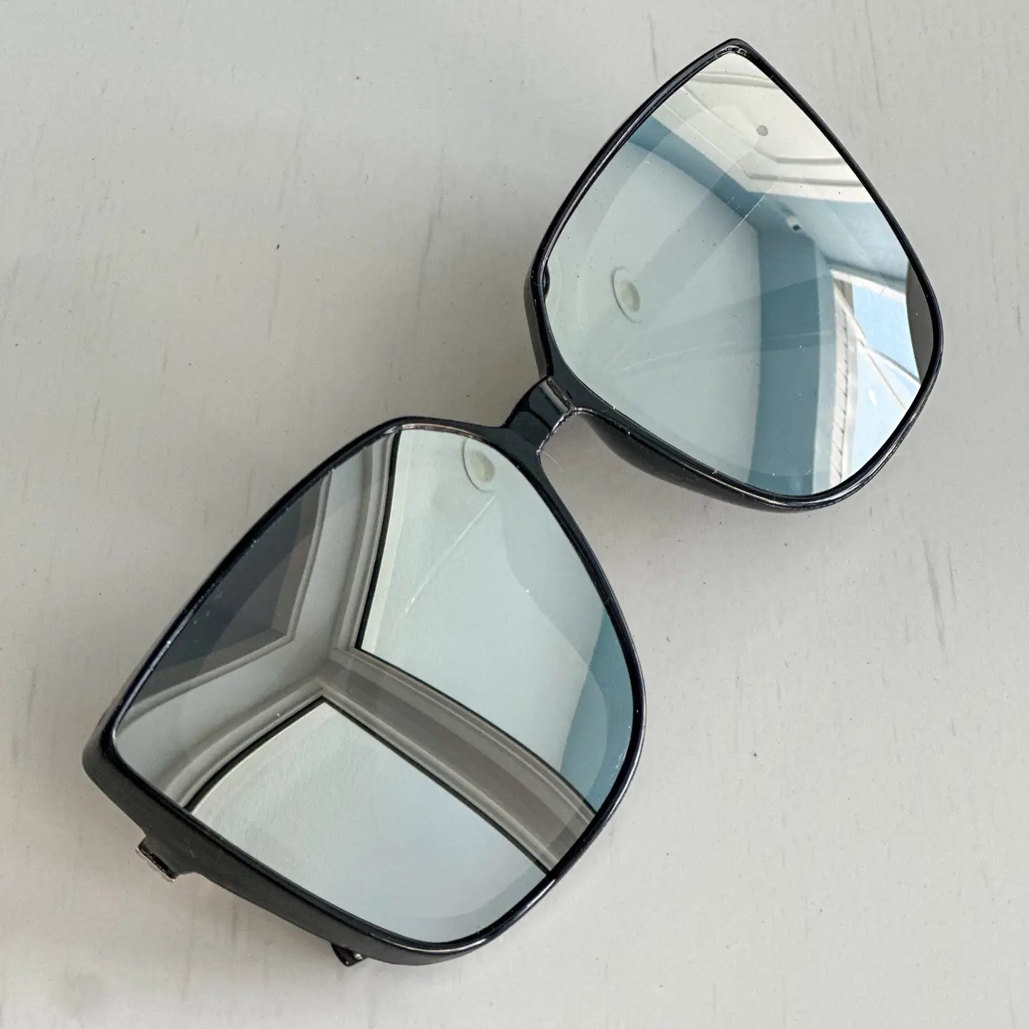 Cleo Cat Eye Sunglasses "Silver" - Amyliz Collections