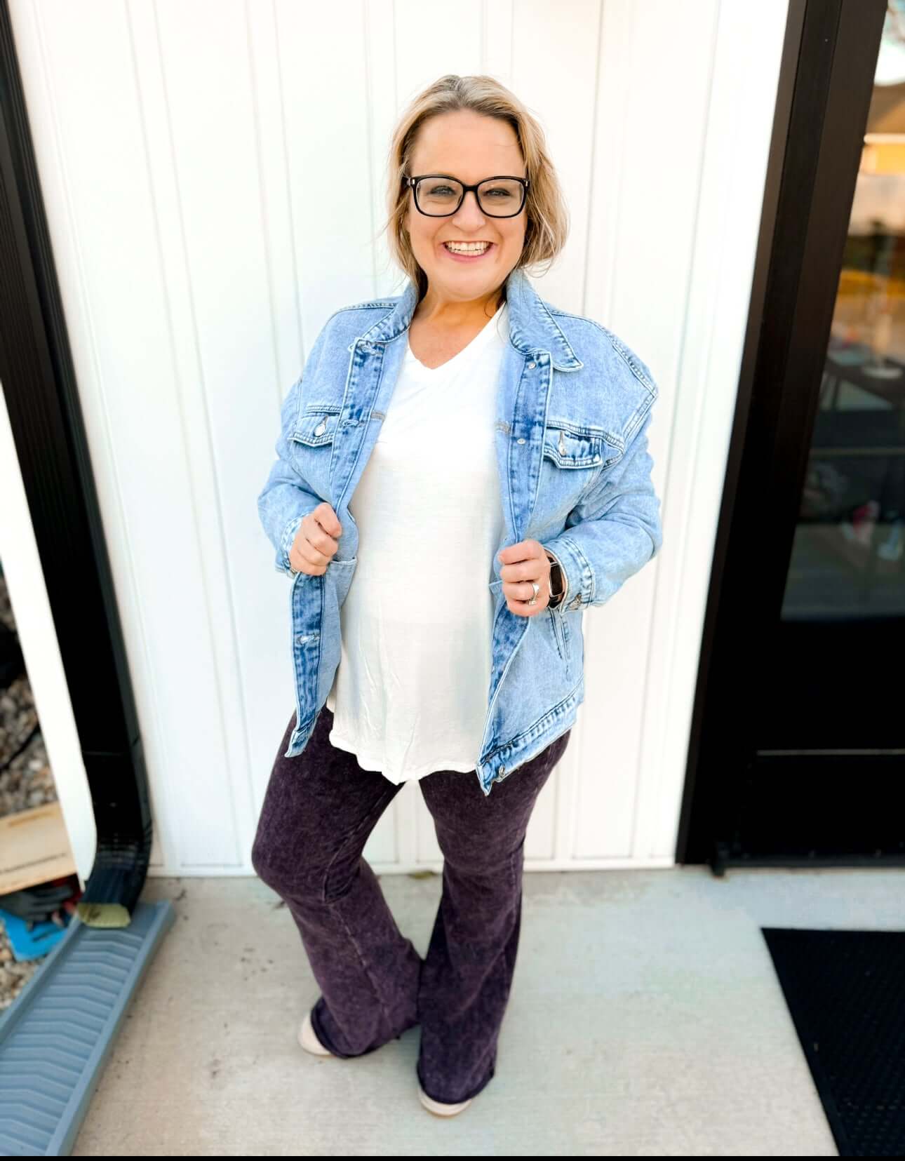 Light Wash Denim Jacket - Amyliz Collections