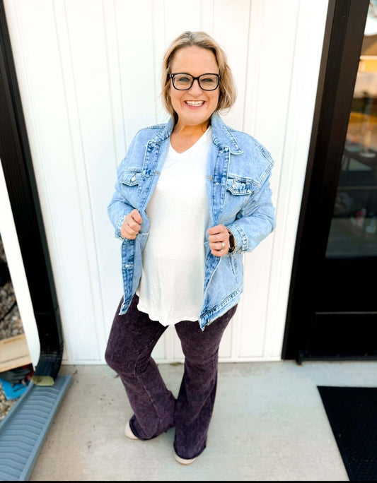 Light Wash Denim Jacket - Amyliz Collections