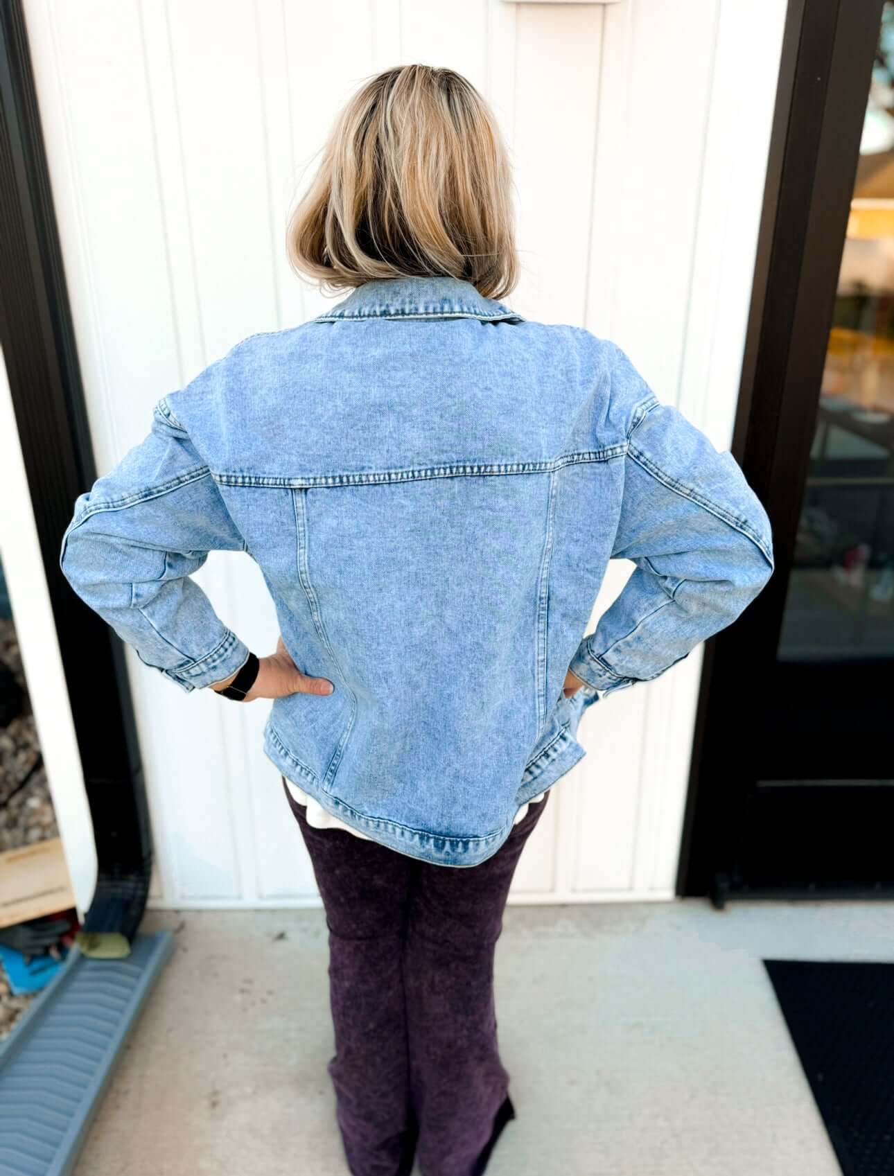 Light Wash Denim Jacket - Amyliz Collections