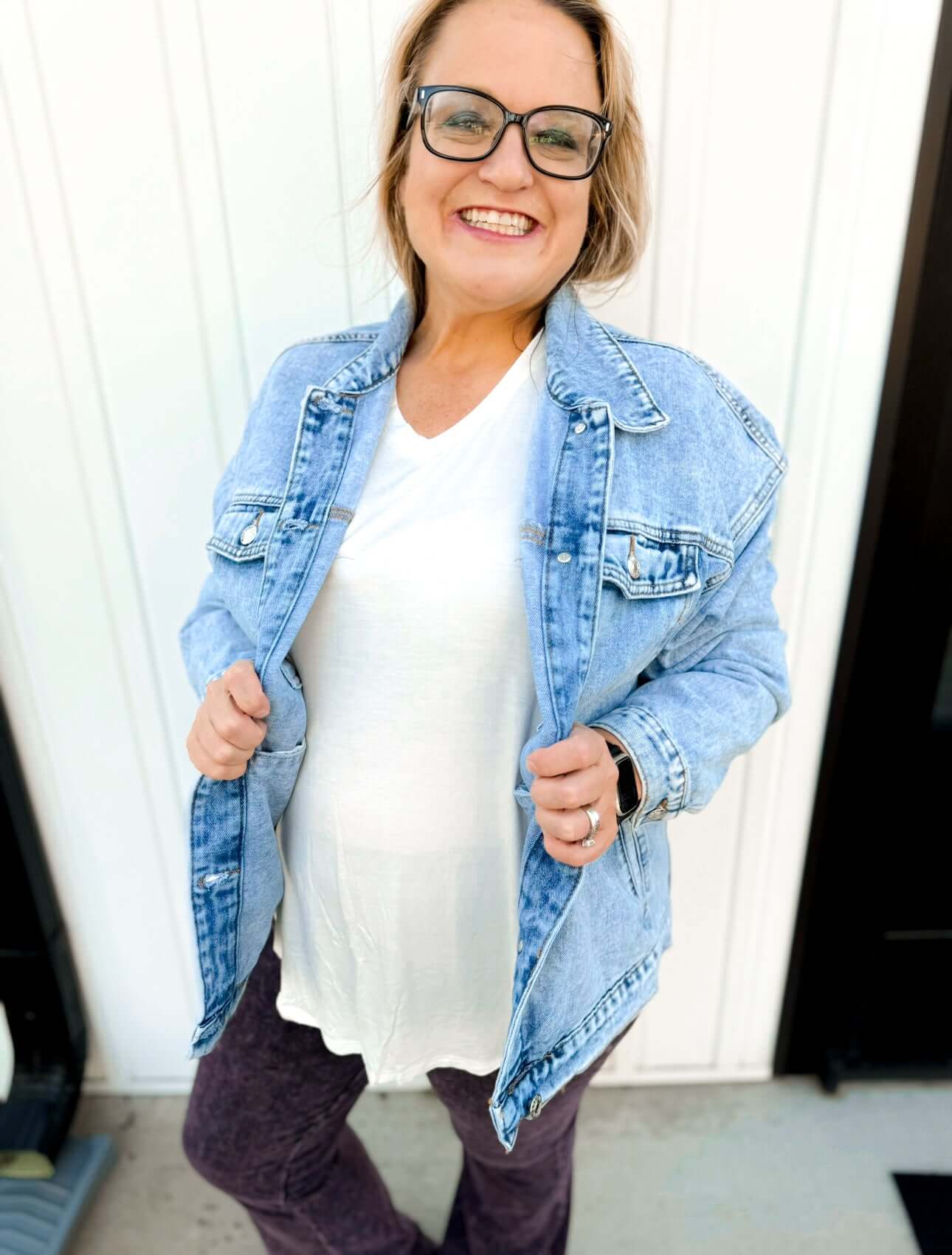 Light Wash Denim Jacket - Amyliz Collections