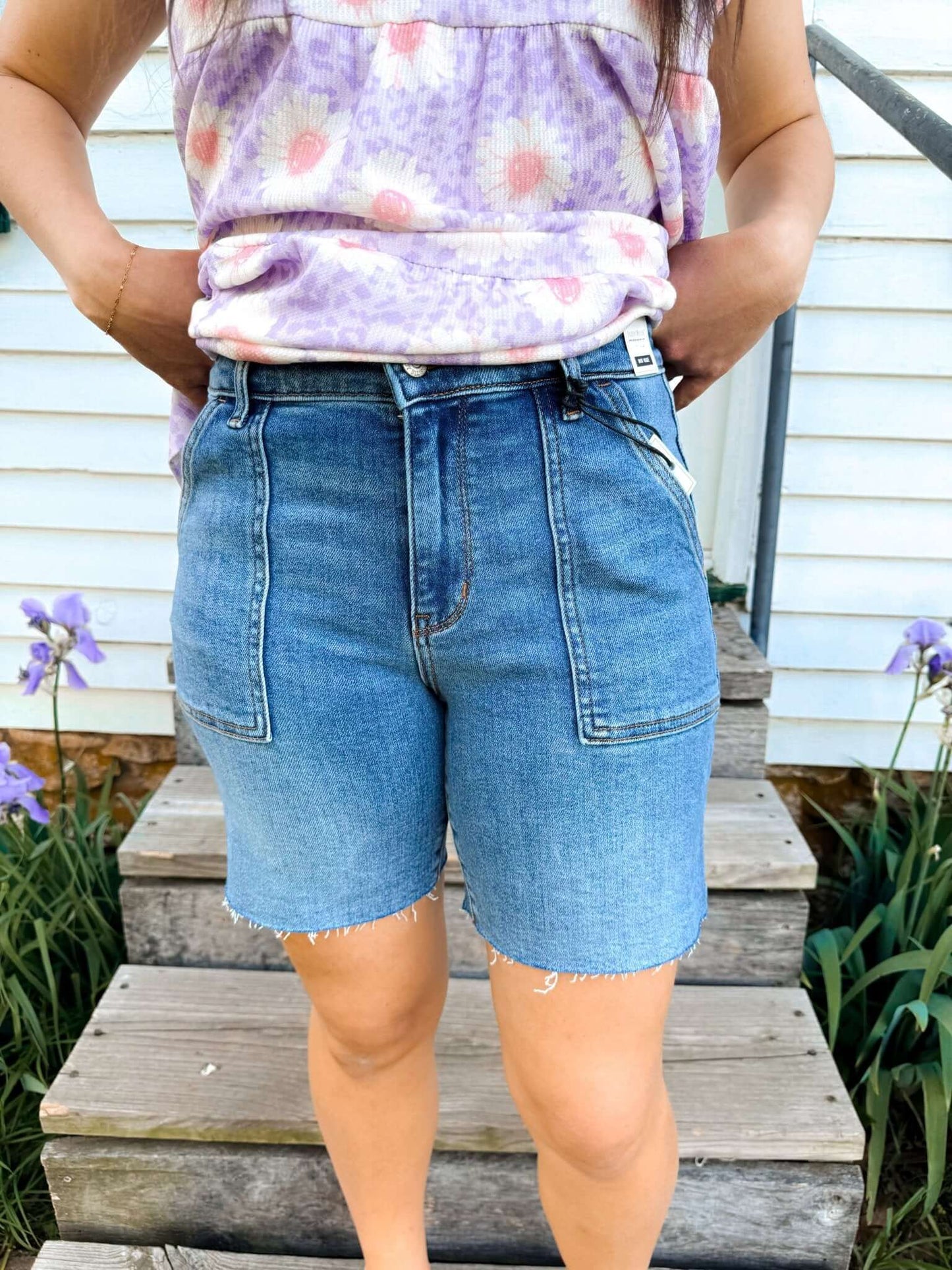 Wanderlight Judy Blue Bermuda Shorts - Amyliz Collections